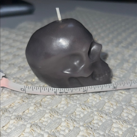 NWT Dark Gray Skull Candle - Picture 5 of 7
